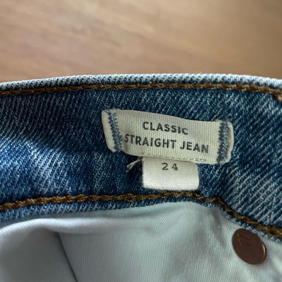 Madewell Classic Straight Jean - Picture 8 of 10